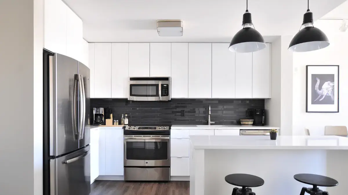 Home 4 highly qualified team of professionals